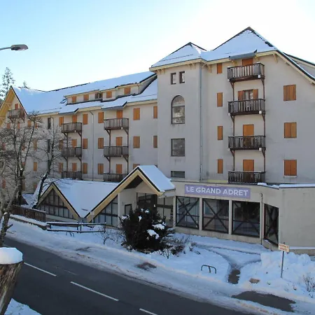 Apartment 2 Pieces Avec Jardin Et Balcon A Villard-de-lans, Proche Centre Et Navettes - Fr-1-515-196 Villard-de-Lans