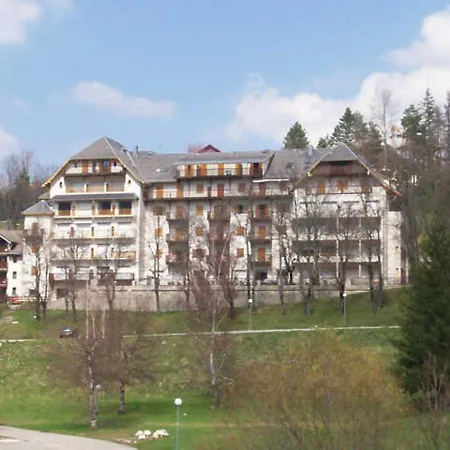 Apartment 2 Pieces Avec Jardin Et Balcon A Villard-de-lans, Proche Centre Et Navettes - Fr-1-515-196 *